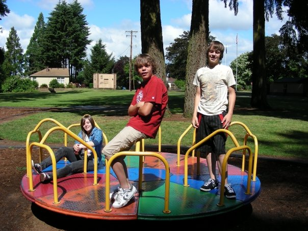 carrie-nick-and-simon